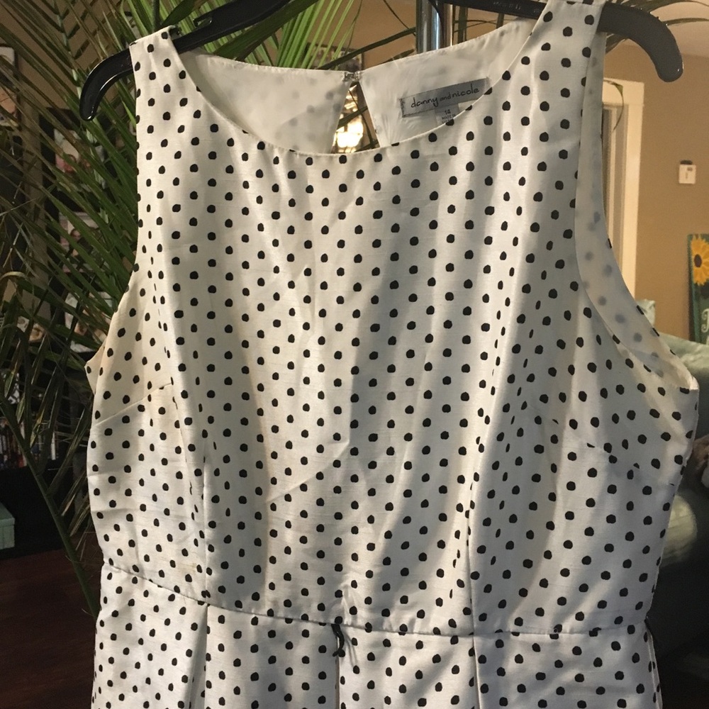 ❤️ Fit & Flare polka dot dress w/lace - Picture 2 of 7